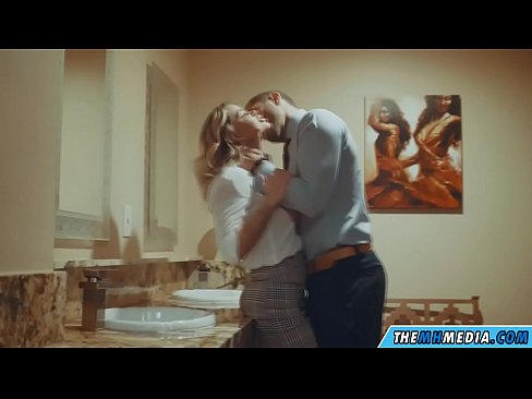 ❤️ Kai krūtininga blondinė vilioja tave viešajame tualete ️ Kietas porno prie lt.hentaisaturn.ru ️❤